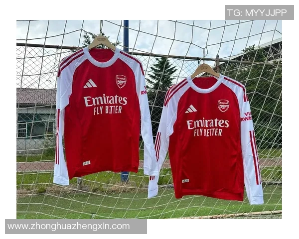 足球明星冬季时尚穿搭揭秘让你了解他们的保暖与风格选择